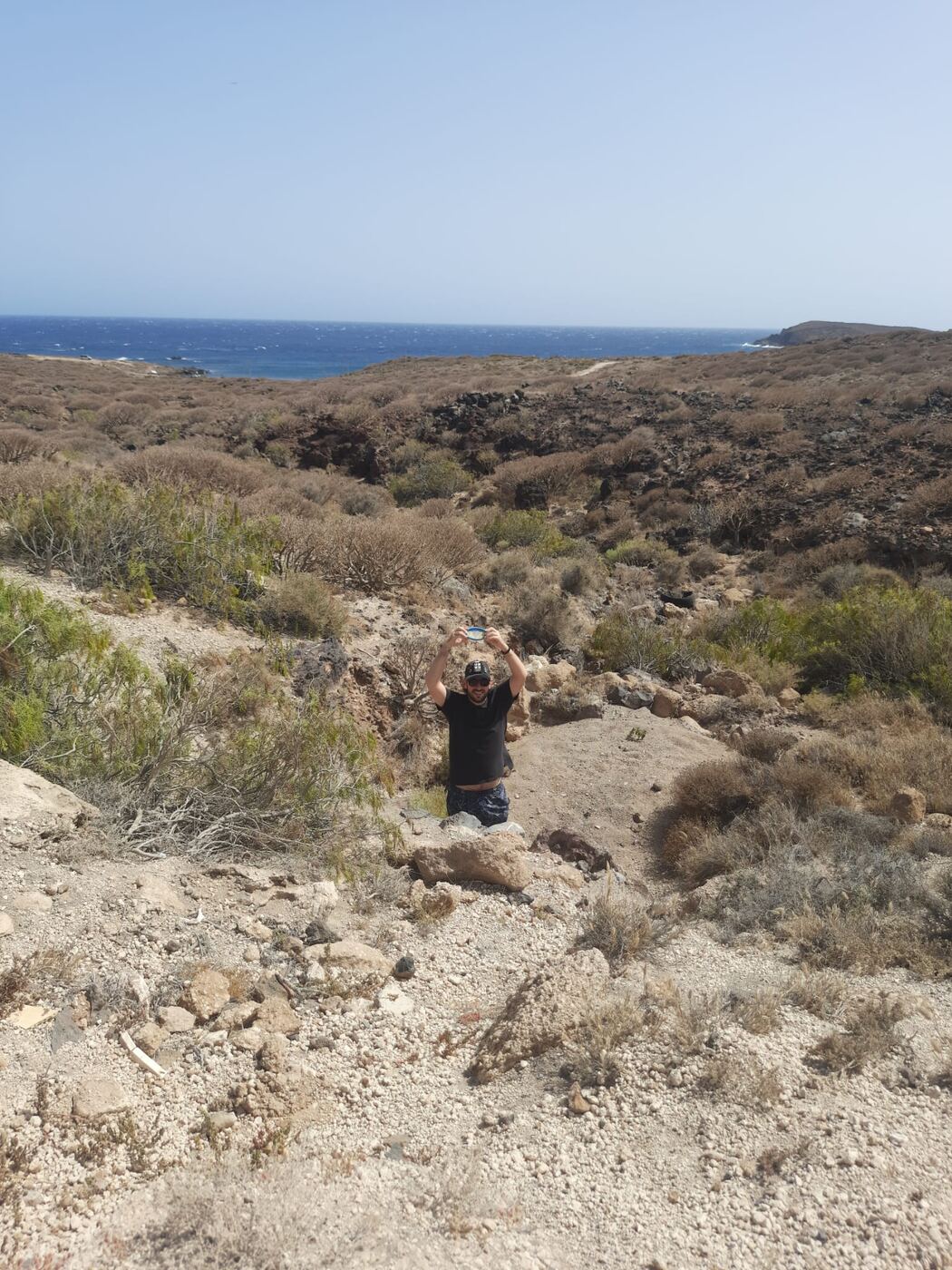 Sortie géocaching sur un sentier côtier volcanique